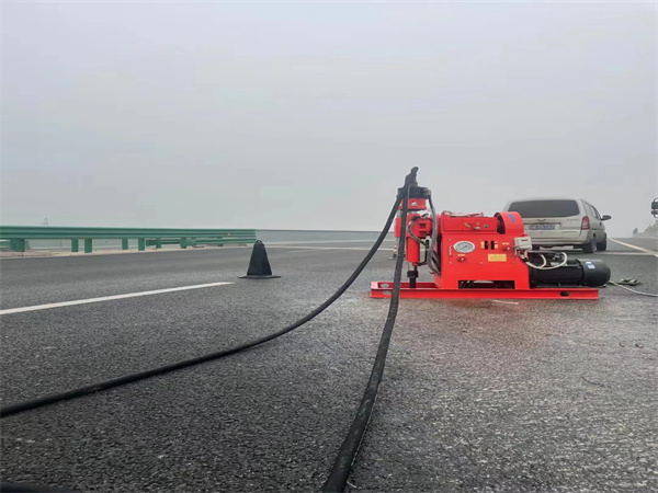 渑池马路路基路面开裂下沉注浆加固灌浆